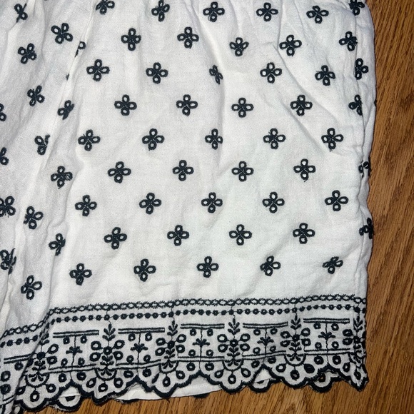 Abercrombie Shorts - Picture 2 of 4